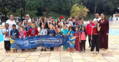 Alunos do Projeto PAIS, dos bairros Três Marias e Benete, conquistam 43 medalhas na Copa Juiz de Fora de Natação
