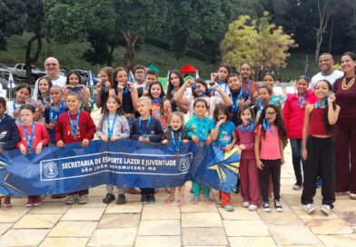 Alunos do Projeto PAIS, dos bairros Três Marias e Benete, conquistam 43 medalhas na Copa Juiz de Fora de Natação