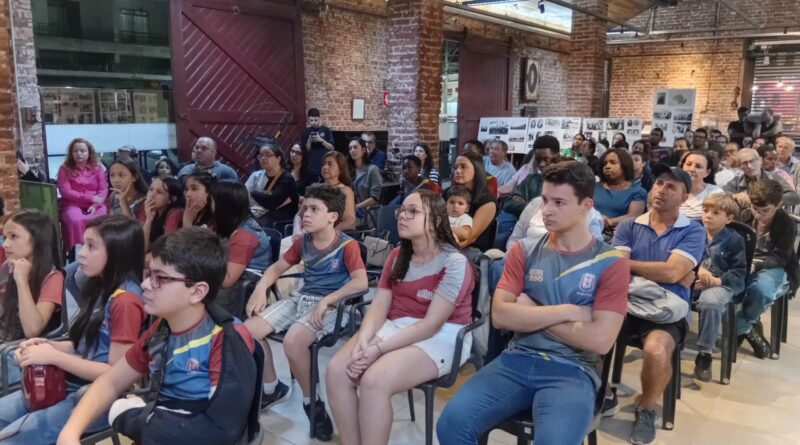 Museu Municipal: Noite de homenagens aos estudantes premiados celebra avanço da robótica educacional em São João Nepomuceno
