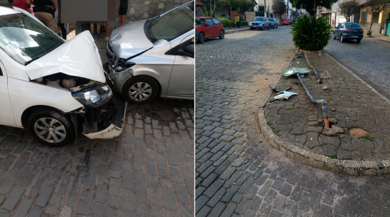 Condutor com sinais de embriaguez provoca acidente, atinge veículo estacionado e derruba placas em Bicas
