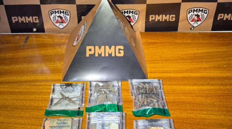 Tráfico de drogas termina com dois presos em flagrante em Piraúba; Houve apreensão de porções de cocaína e maconha